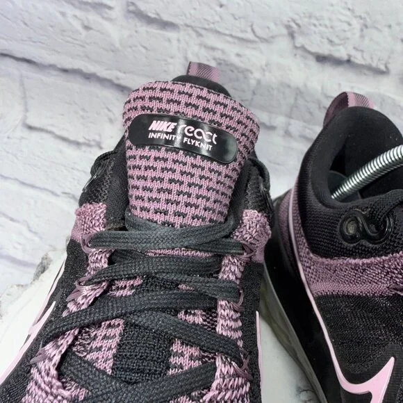 Nike React Infinity Run Flyknit 2 Shoes Womens 10.5 Violet Dust Running Sneakers - Picture 4 of 15